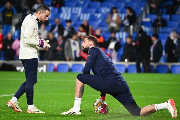 中国娱乐-大巴黎点球大战为何这么神？揭秘神奇的“毛巾教练”